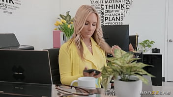 Caught In The Act: Office Intern Snaps Steamy Selfies, Gets A Hands-on Assist From The Boss