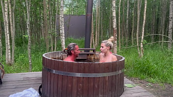 Steamy Alfresco Soak With A Busty Blonde Babe