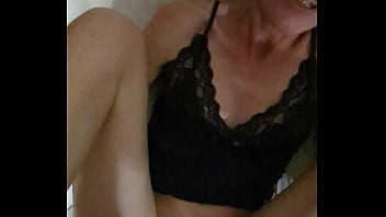 Sleepy Milf Gets A Morning Fuck And Filled Like A Breeding Slut