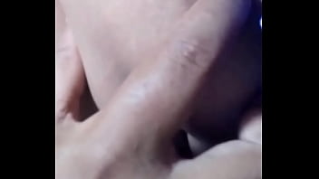 Desi Aunty’s Irresistible Navel Teasing You To Come Closer